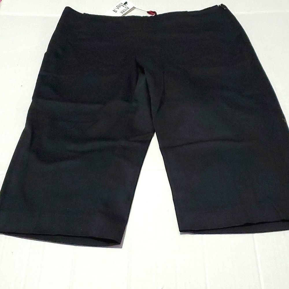 Saks Fifth Ave. 5/48 Retro Classic Essential Black Straight Leg Capri Pants 2
